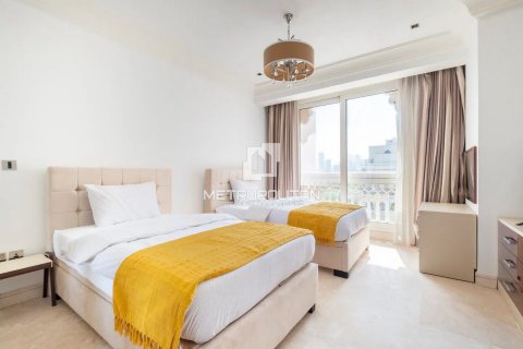 Apartment in Grandeur Residences, Palm Jumeirah, Dubai 2 bedrooms, 163 sq.m. № 72911 - photo 12