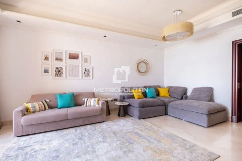 Apartment in Grandeur Residences, Palm Jumeirah, Dubai 2 bedrooms, 163 sq.m. № 72911 - photo 6