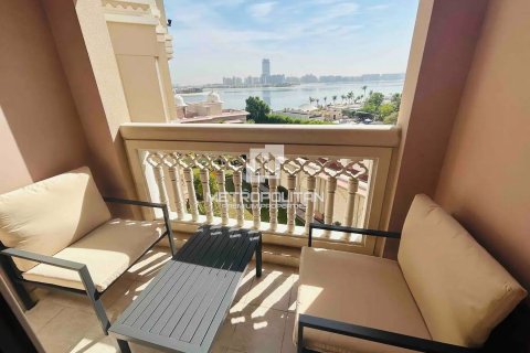 Apartment in Grandeur Residences, Palm Jumeirah, Dubai 2 bedrooms, 163 sq.m. № 72911 - photo 9