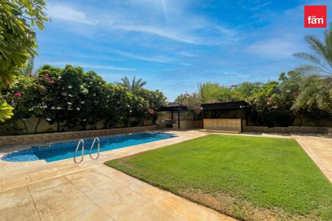Villa in Jumeirah Park, Dubai 4 bedrooms, 789.3 sq.m. № 141305 - photo 4