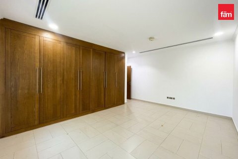 Villa in Jumeirah Park, Dubai 4 bedrooms, 789.3 sq.m. № 141305 - photo 7