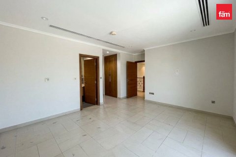 Villa in Jumeirah Park, Dubai 4 bedrooms, 789.3 sq.m. № 141305 - photo 9