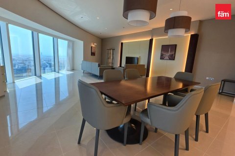 Apartment in Sheikh Zayed Road, Dubai 2 bedrooms, 216 sq.m. № 141297 - photo 7