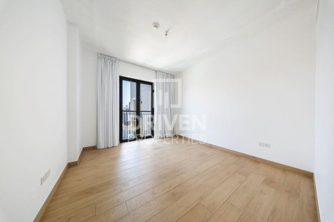 Снять в аренду квартиру в La Mer, Джумейра, Дубай: 2 спальни, 112.6м², № 129230 - фото 8