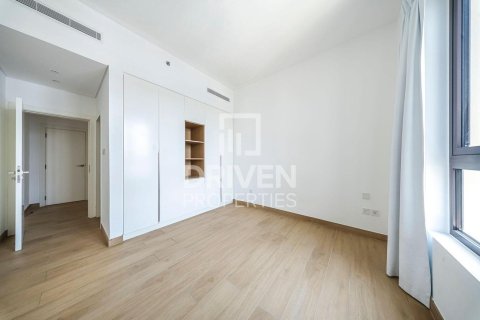 Снять в аренду квартиру в La Mer, Джумейра, Дубай: 2 спальни, 112.6м², № 129230 - фото 7