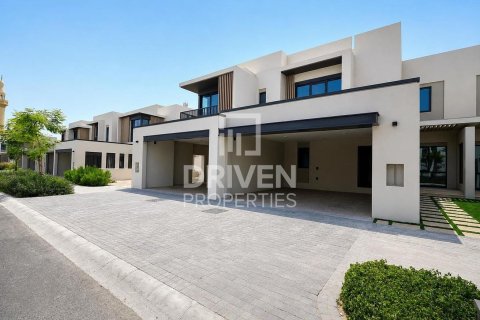 Вилла в Джабаль-Али, Дубай, 4 спальни, 252.05м², № 127833