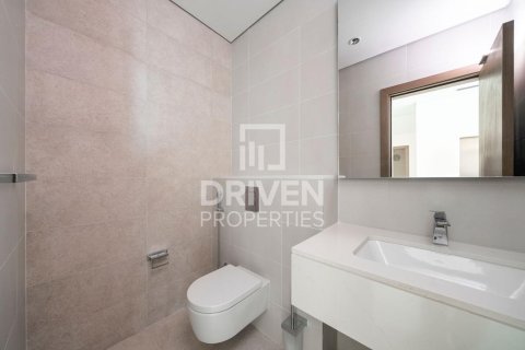 Снять в аренду виллу в District One, Мохаммед Бин Рашид Сити, Дубай: 4 спальни, 569.96м², № 127836 - фото 13