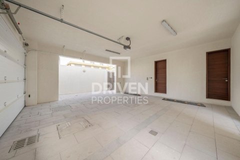 Снять в аренду виллу в District One, Мохаммед Бин Рашид Сити, Дубай: 4 спальни, 569.96м², № 127836 - фото 16