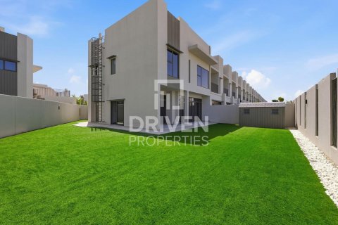 Таунхаус в Мохаммед Бин Рашид Сити, Дубай, 4 спальни, 326.93м², № 127825