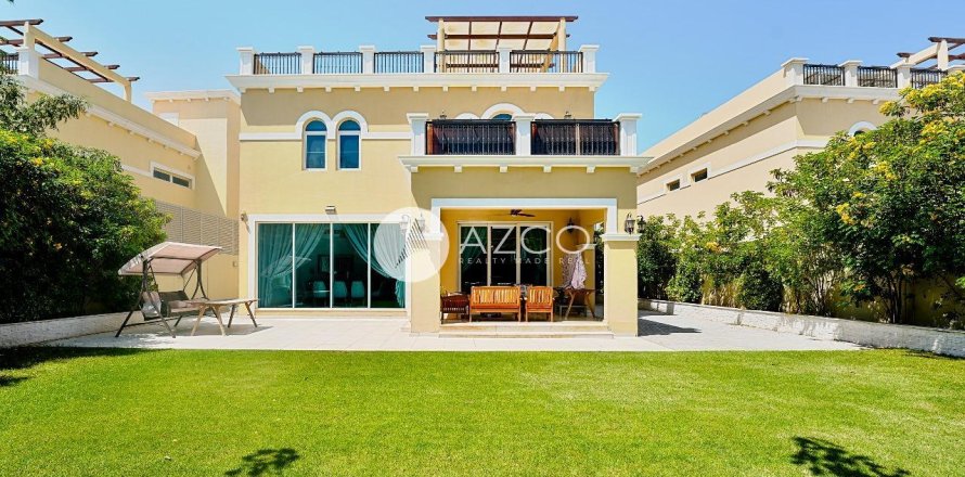 Вилла в Legacy, Jumeirah Park, Дубай, 4 спальни, 631.1м², № 42411