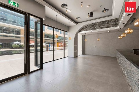 Снять в аренду магазин в Бизнес-Бэе, Дубай: 113.2м², № 137513 - фото 4