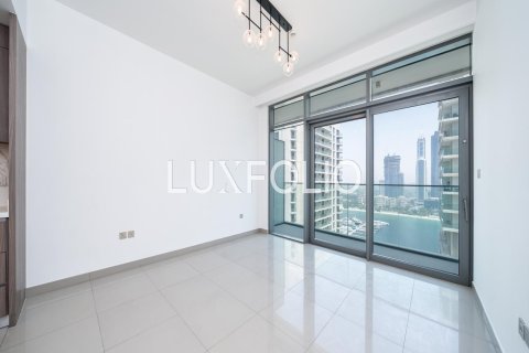 Снять в аренду квартиру в EMAAR Beachfront, Dubai Harbour, Дубай: 2 спальни, 109м², № 46192 - фото 2