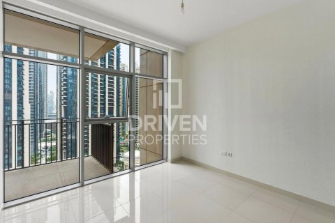 Appartement à BLVD Crescent, Downtown Dubai (Downtown Burj Dubai), Dubai, 2 chambres, 155.24 m², № 129000 - photo 7