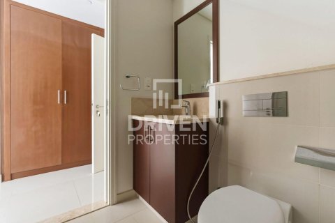 Appartement à BLVD Crescent, Downtown Dubai (Downtown Burj Dubai), Dubai, 2 chambres, 155.24 m², № 129000 - photo 18