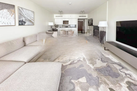 Apartment in Dubai 2 bedrooms, 145 sq.m. № 5478