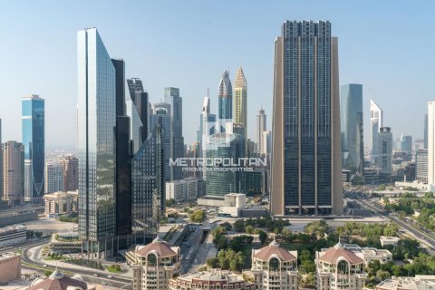 Снять в аренду пентхаус в Даунтаун Дубай (Даунтаун Бурдж Дубай), Дубай: 4 спальни, 270м², № 73297 - фото 3