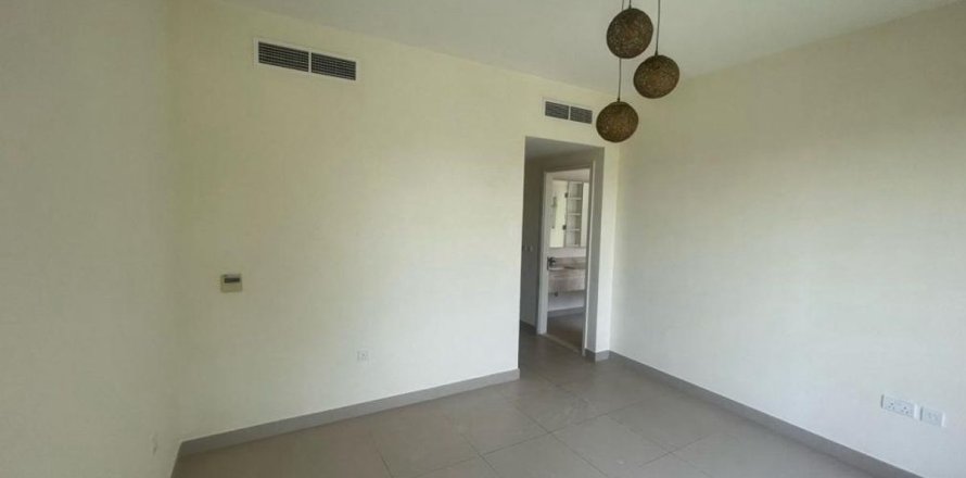 Villa in Dubai Hills Estate, Dubai 3 bedrooms, 194 sq.m. № 137691