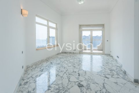 Ático en Shoreline Apartments, Palm Jumeirah, Dubai, 4 dormitorios, 487 m², № 38137 - foto 14