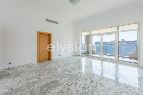 Ático en Shoreline Apartments, Palm Jumeirah, Dubai, 4 dormitorios, 487 m², № 38137 - foto 3