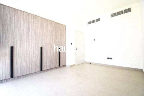 Снять в аренду виллу в Дубай Хилс Эстейт, Дубай: 3 спальни, 396м², № 44984 - фото 4