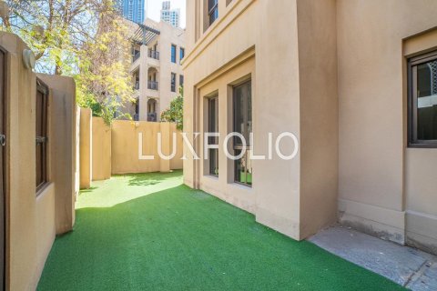 Apartamento en Old Town, Dubai, 2 dormitorios, 232 m², № 45821