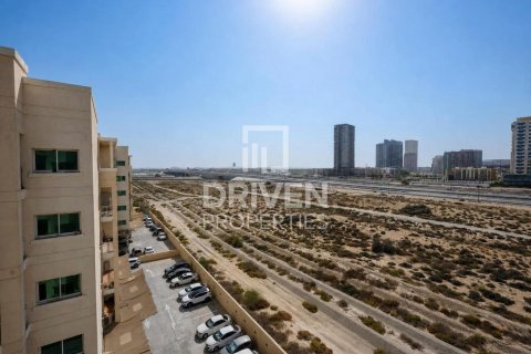 Apartment in Queue Point, Dubai Land, Dubai 3 bedrooms, 162.21 sq.m. № 138649 - photo 14