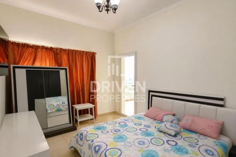 Apartment in Queue Point, Dubai Land, Dubai 3 bedrooms, 162.21 sq.m. № 138649 - photo 7