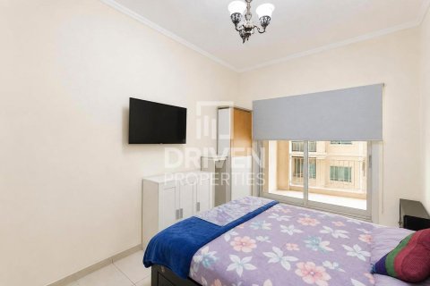 Apartment in Queue Point, Dubai Land, Dubai 3 bedrooms, 162.21 sq.m. № 138649 - photo 6
