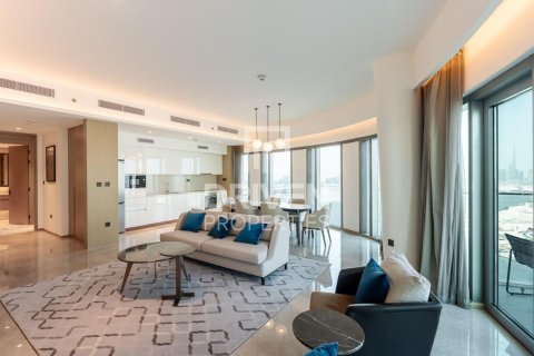 Снять в аренду квартиру в Address Harbour Point, Dubai Creek Harbour (The Lagoons), Дубай: 2 спальни, 147.62м², № 128195 - фото 3
