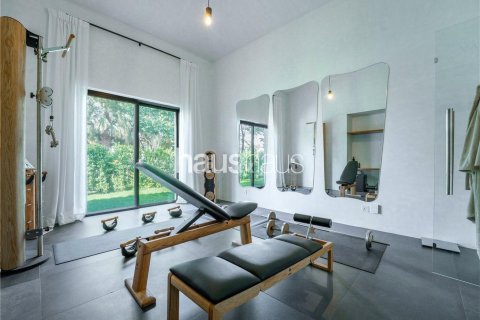 Villa in Dubai Investment Park, Dubai 4 bedrooms, 390 sq.m. № 43256 - photo 20
