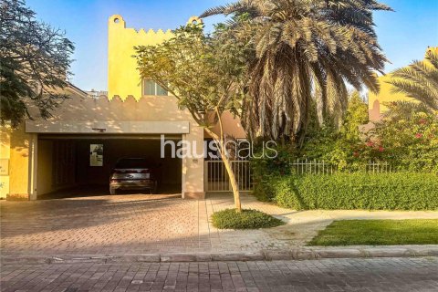 Villa in Dubai Sports City, Dubai 5 bedrooms, 325 sq.m. № 43257