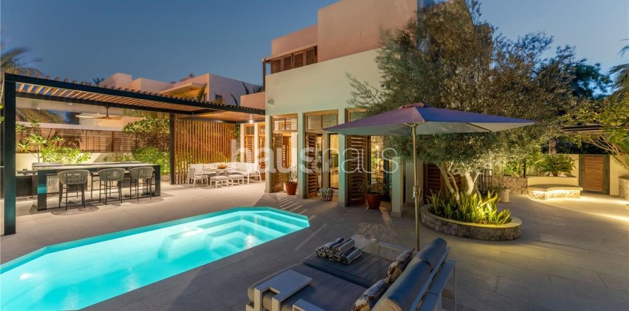 Villa à Arabian Ranches, Dubai, 4 chambres, 334 m², № 43249