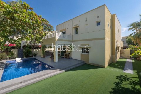 Вилла в Meadows, Дубай, 4 спальни, 373м², № 44468