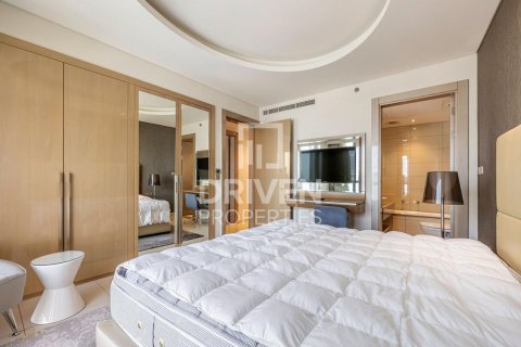 Снять в аренду квартиру в DAMAC Towers by Paramount, Бизнес-Бэй, Дубай: 2 спальни, 129.51м², № 136653 - фото 8
