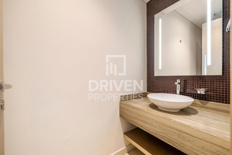 Снять в аренду квартиру в DAMAC Towers by Paramount, Бизнес-Бэй, Дубай: 2 спальни, 129.51м², № 136653 - фото 14