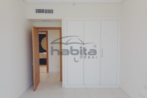 Apartment in Sheikh Zayed Road, Dubai 2 bedrooms, 107.2 sq.m. № 7651 - photo 5