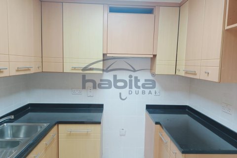 Apartment in Sheikh Zayed Road, Dubai 2 bedrooms, 107.2 sq.m. № 7651 - photo 3