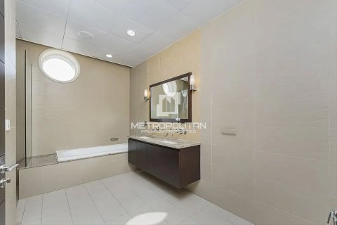 Appartement à Tiara Residences, Palm Jumeirah, Dubai, 3 chambres, 211 m², № 73071 - photo 15