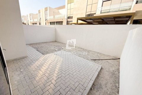 Снять в аренду виллу в Мохаммед Бин Рашид Сити, Дубай: 4 спальни, 187м², № 73079 - фото 14