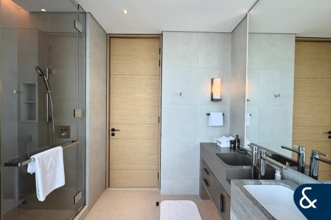 Apartment in The Address Jumeirah Resort and Spa, Jumeirah Beach Residence, Dubai 3 bedrooms, 173 sq.m. № 76083 - photo 19