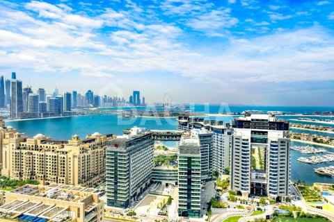 Apartment in The Palm Tower, Palm Jumeirah, Dubai studio, 49 sq.m. № 110274 - photo 2