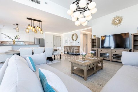 Apartment in The cove, Dubai Creek Harbour (The Lagoons), Dubai 3 bedrooms, 170.94 sq.m. № 136639 - photo 2