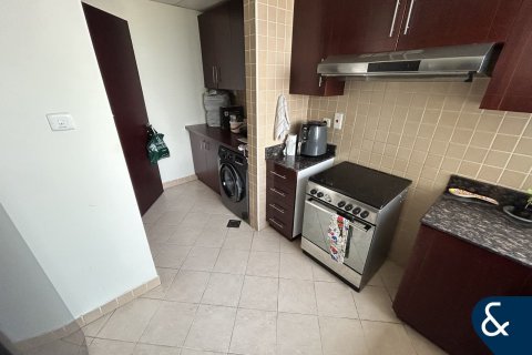 Apartment in Jumeirah Lake Towers, Dubai 2 bedrooms, 121 sq.m. № 75274 - photo 10