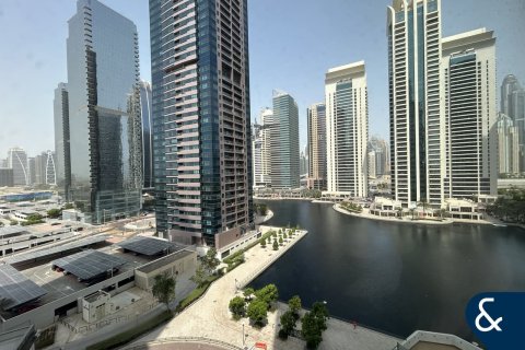 Apartment in Jumeirah Lake Towers, Dubai 2 bedrooms, 121 sq.m. № 75274 - photo 2