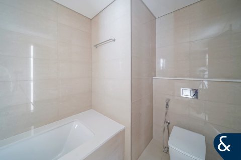Apartment in BURJ ROYALE in Downtown Dubai (Downtown Burj Dubai), Dubai 2 bedrooms, 89 sq.m. № 99142 - photo 10