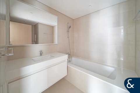 Apartment in BURJ ROYALE in Downtown Dubai (Downtown Burj Dubai), Dubai 2 bedrooms, 89 sq.m. № 99142 - photo 9