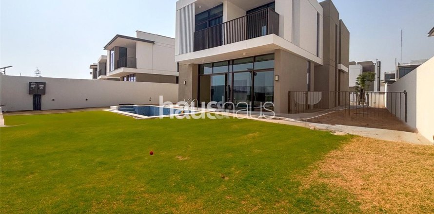 Villa in Al Furjan, Dubai 4 bedrooms, 377 sq.m. № 43802