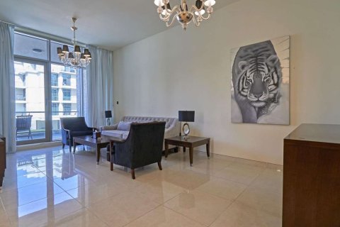 Apartamento en POLO RESIDENCE APARTMENTS en Meydan, Dubai, 3 dormitorios, 451 m², № 30206 - foto 2