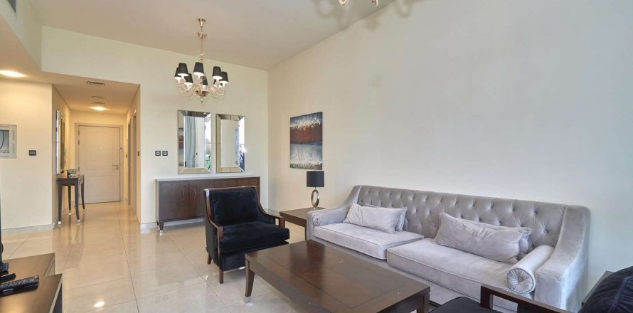 Apartamento en POLO RESIDENCE APARTMENTS en Meydan, Dubai, 3 dormitorios, 451 m², № 30206