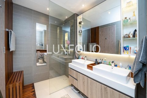 Apartment in Dubai Marina, Dubai 2 bedrooms, 164 sq.m. № 45579 - photo 12